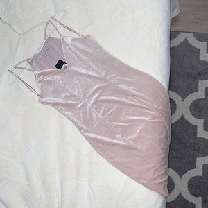 🆕 GUESS VELVET SLIP DRESS